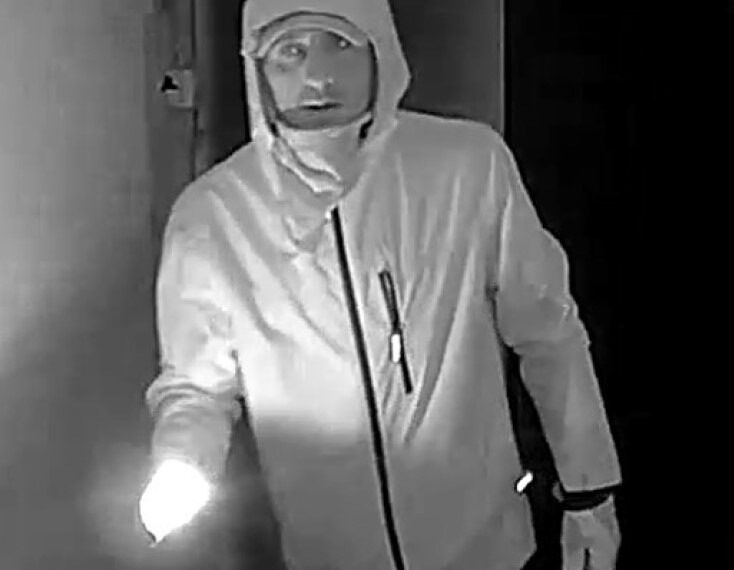 Öffentlichkeitsfahndung nach Einbruch in Fahrradgeschäft in der Bevenroder Straße