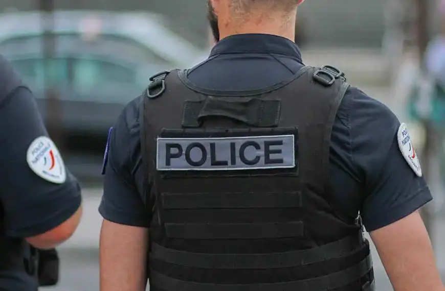 Zwei Verdächtige nach Juwelenraub im Louvre festgenommen