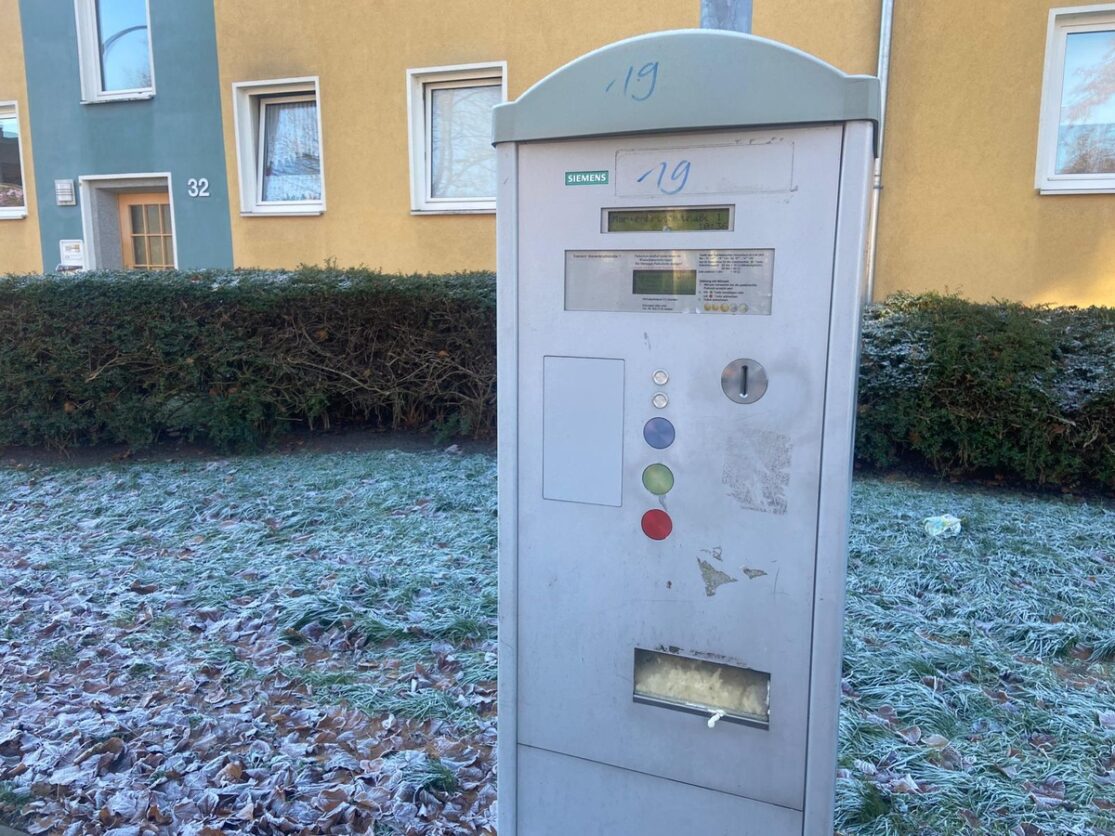 Salzgitter-Lebenstedt: Mehrere Parkscheinautomaten ausgeschäumt