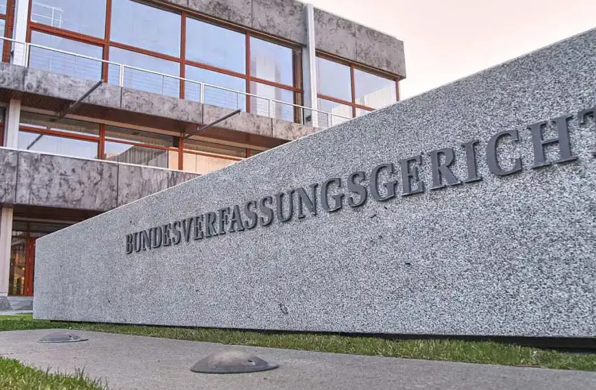 Verfassungsklage gegen Durchsuchung zur Abschiebung erfolgreich