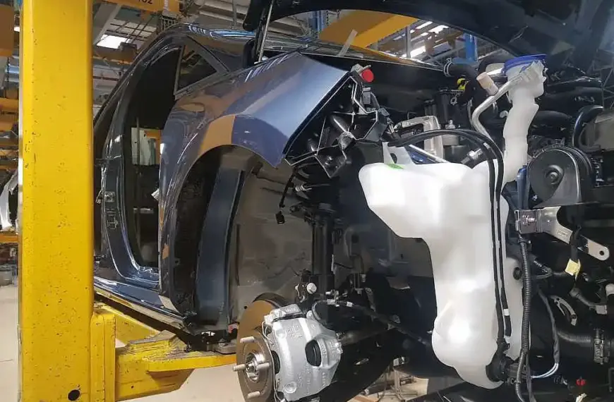 Zahl der offenen Stellen in der Auto-Industrie sinkt rasant