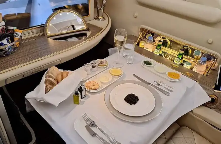 Regierung droht Streit über Abgabe für Luxusflugreisen