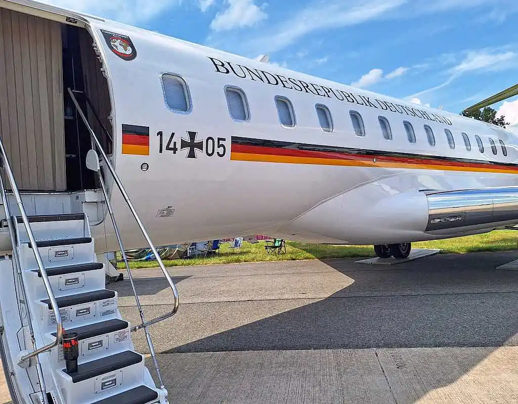 Agrarminister Rainer muss USA-Flug abbrechen – Technische Probleme