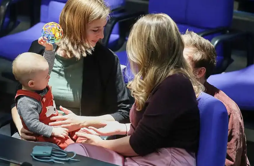 Klöckner richtet Anlaufstelle für „Mandat und Baby“ ein