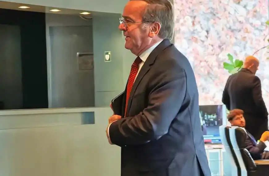 Pistorius warnt vor Demokratie-„Müdigkeit“