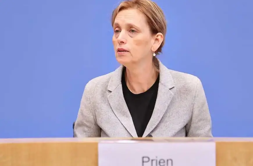 Familienministerin bei Alter für Social-Media-Verbot gesprächsbereit