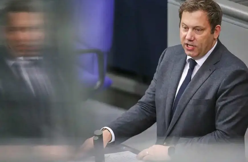 Haushaltswoche startet – Klingbeil warnt vor Selbstzufriedenheit