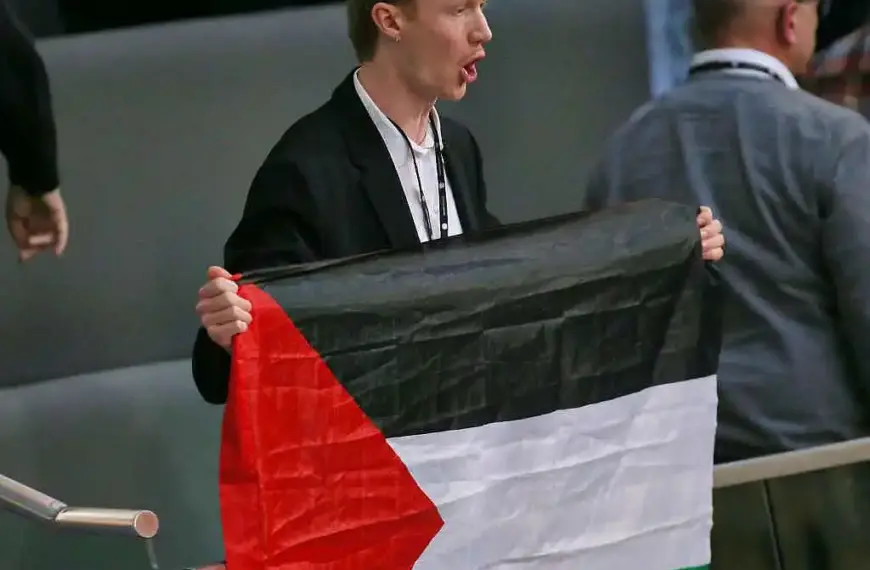 Wieder Pro-Palästinenser-Protest im Bundestag