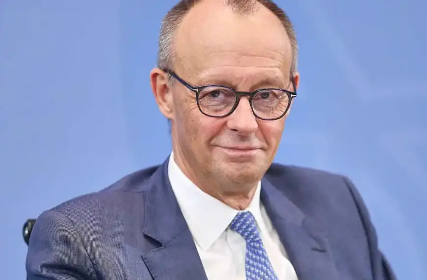 Lang kritisiert Merz: „Großkotziges Gebaren“