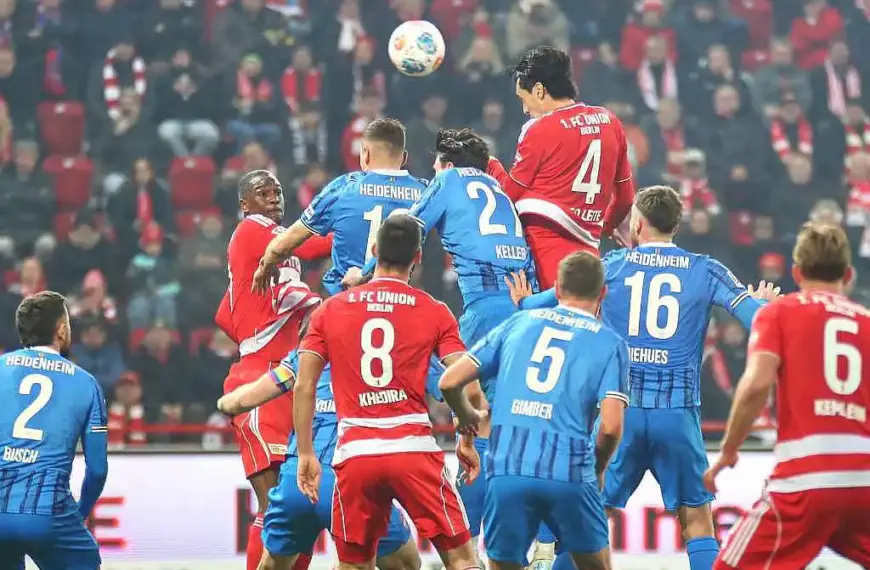 1. Bundesliga: Bayern siegen knapp – Union patzt gegen Heidenheim