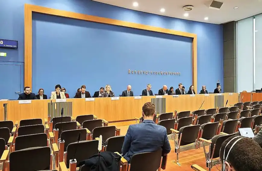 Bundesregierung verteidigt Ukraine-Darlehen