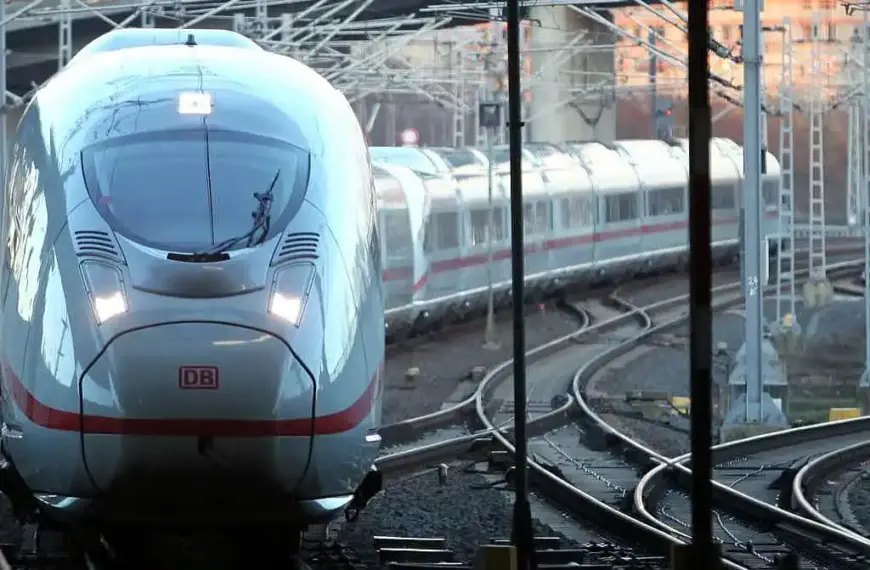 Verkehrsminister sieht Bahn für Weihnachtsreiseverkehr gewappnet