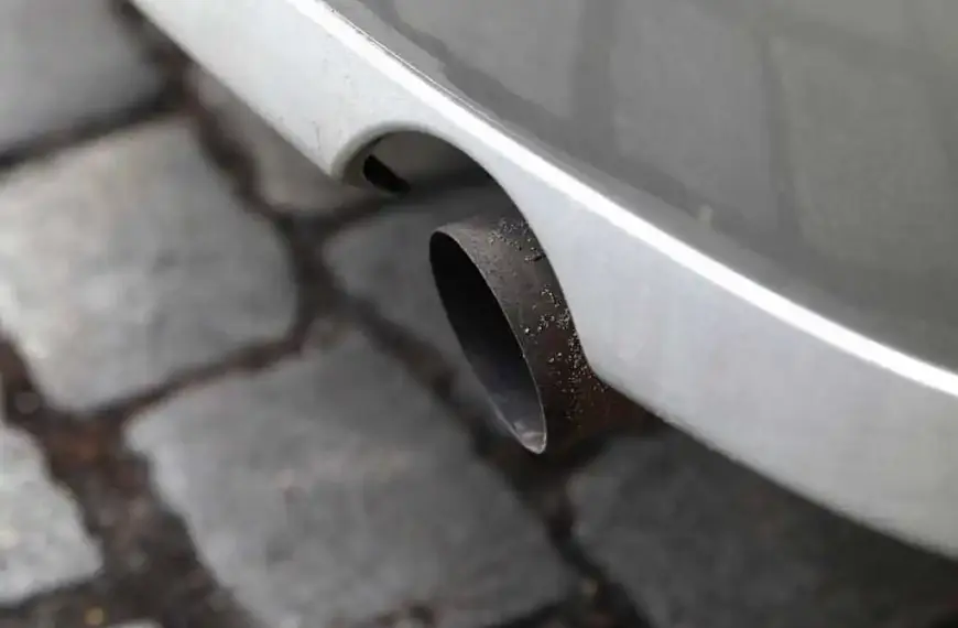 Weber: EU wird auch nach 2040 Neuwagen mit Verbrennungsmotor zulassen