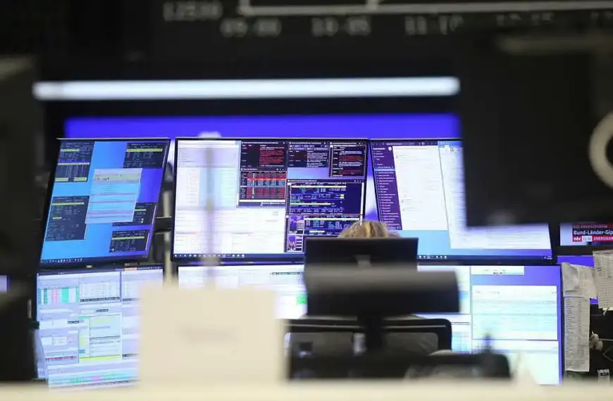 Dax startet im Minus – Leitindex vor Bewährungsprobe