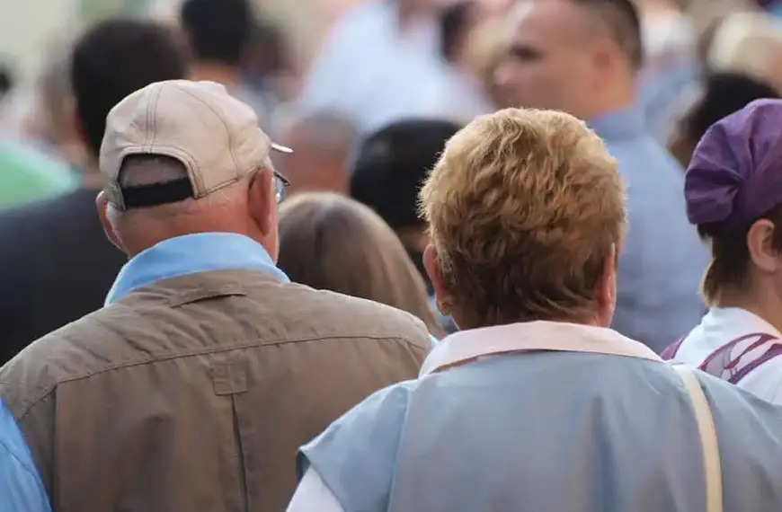 Auch Frei will Renteneintrittsalter an Beitragsjahre koppeln