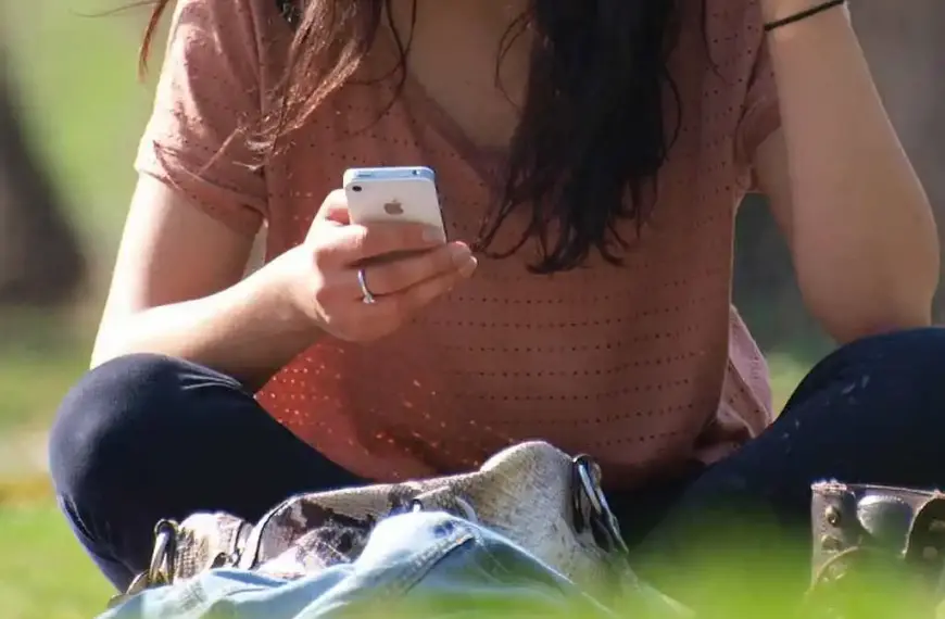 Betrügerisches App-Netzwerk bringt Geschädigte um Millionen