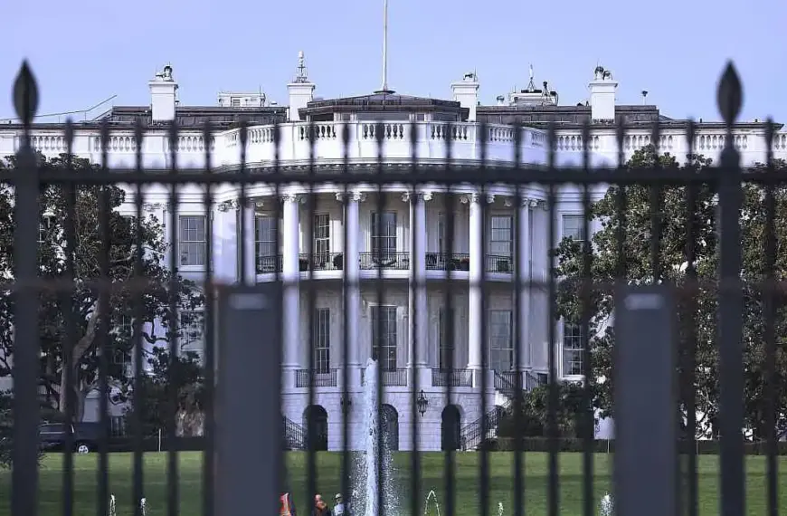 US-Regierung veröffentlicht ersten Teil der Epstein-Akten