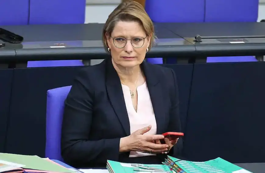 Hubig gegen Klarnamenpflicht im Internet