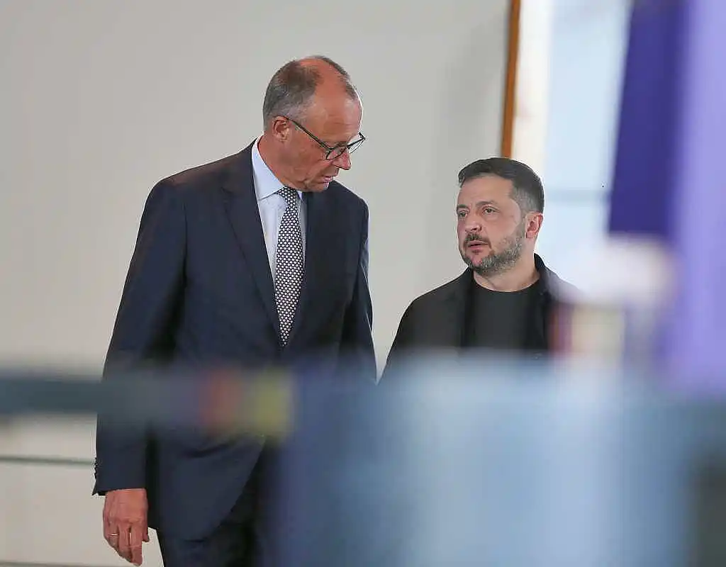 Merz empfängt Selenskyj und andere Regierungschefs am Montag