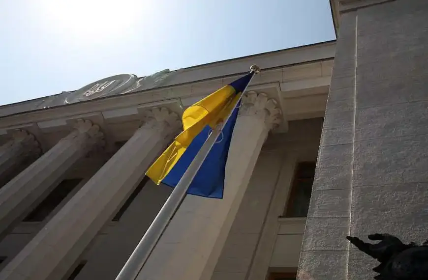 Bundesregierung sieht Entscheidung über Wahlen allein bei Ukraine