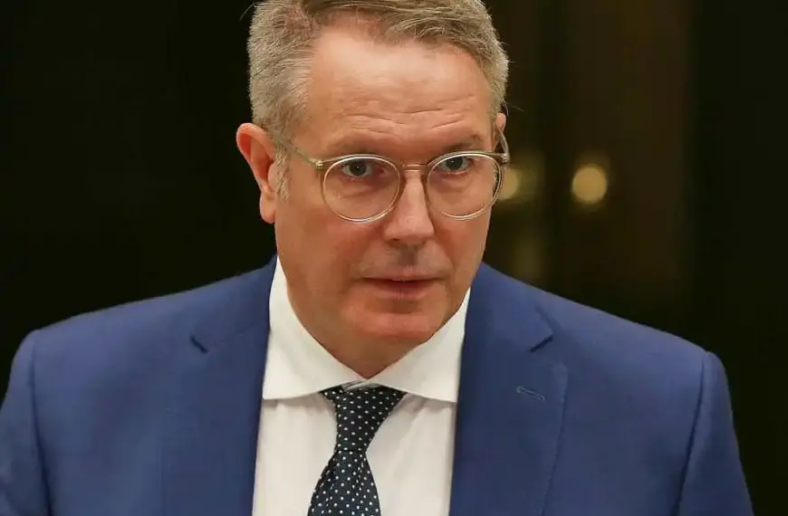 Schweitzer drängt Bund zu Finanzierungszusagen