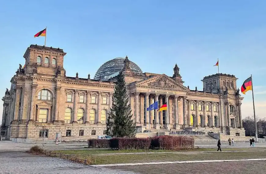 Trotz Verkleinerung: Kosten für Bundestag steigen weiter