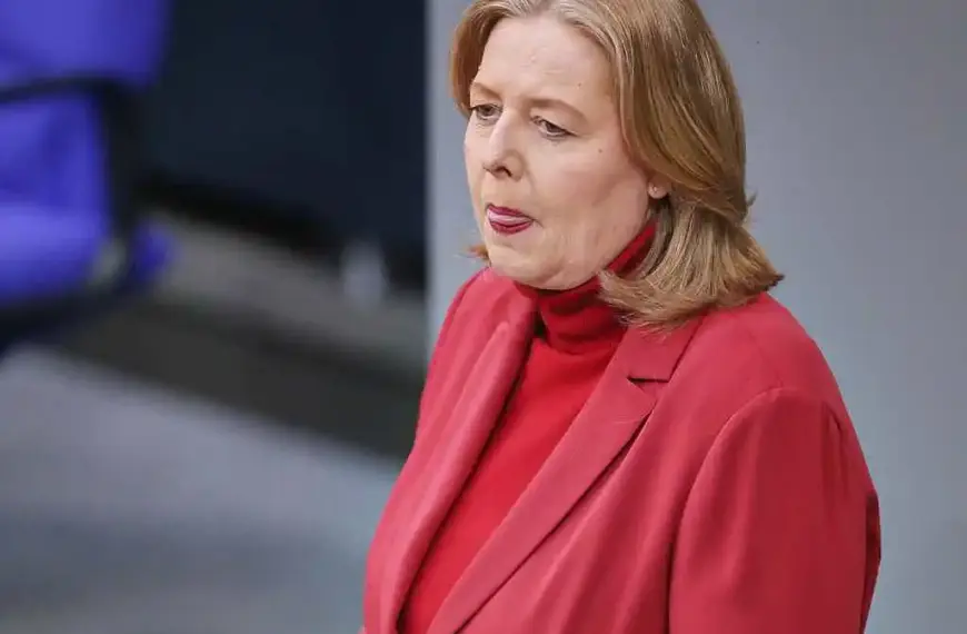 IG Metall stellt sich im Rentenstreit hinter Bas