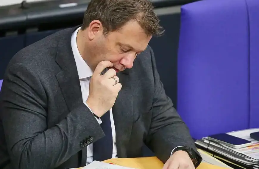 Klingbeil plant Start der Frühstart-Rente für 2027