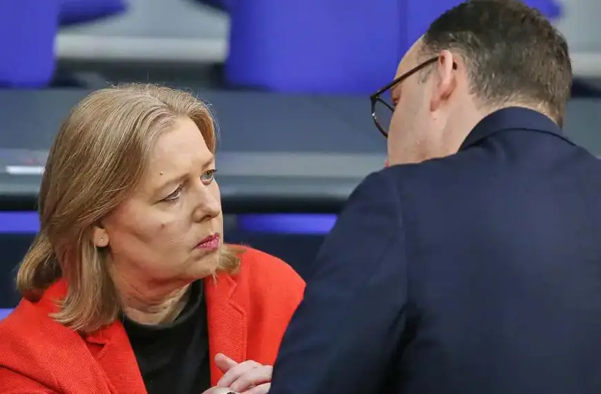 Spahn warnt Bas: Keine Abstriche bei Bürgergeld-Sanktionen