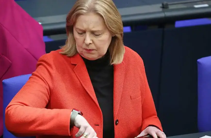 Arbeitsministerin will für Rente „ganz neues System“