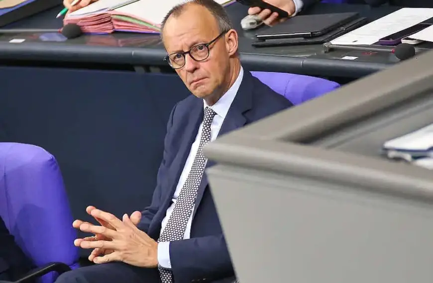 Reichinnek: „Wir retten nicht Herrn Merz, wir retten die Rente“