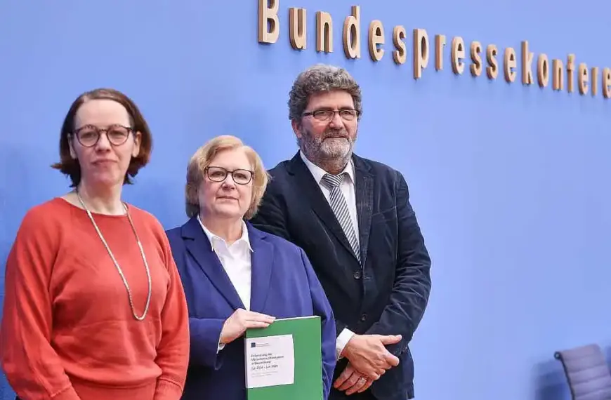 DIMR hält Hausdurchsuchungen wegen Hass im Netz für legitim