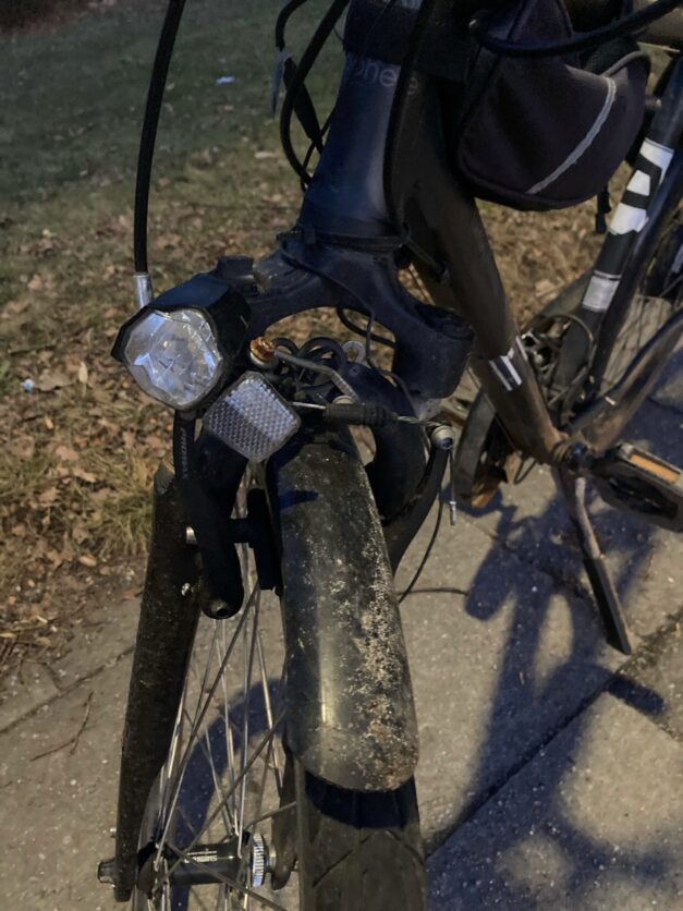 POL-BI: Radfahrer beim Linksabbiegen übersehen