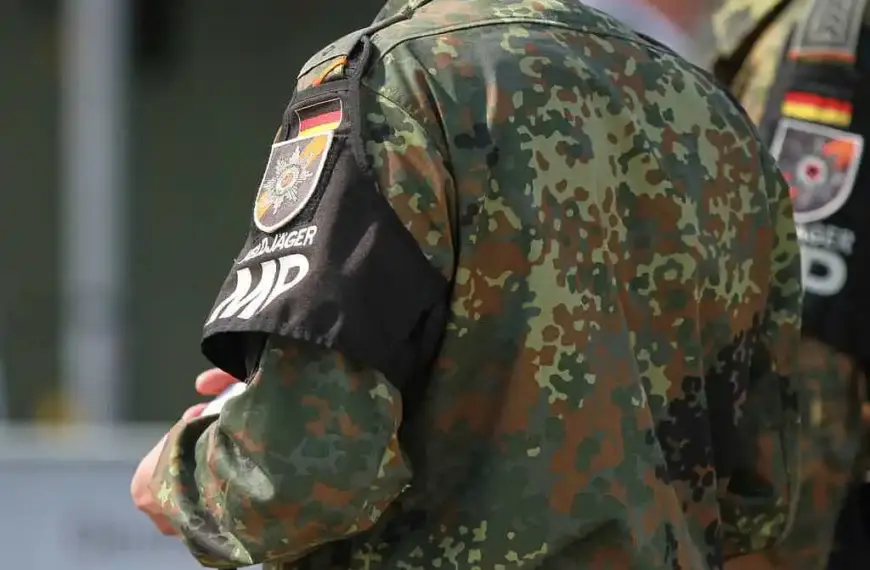 Bundeswehrsoldaten fliegen mit „zivilem Flugzeug“ nach Grönland