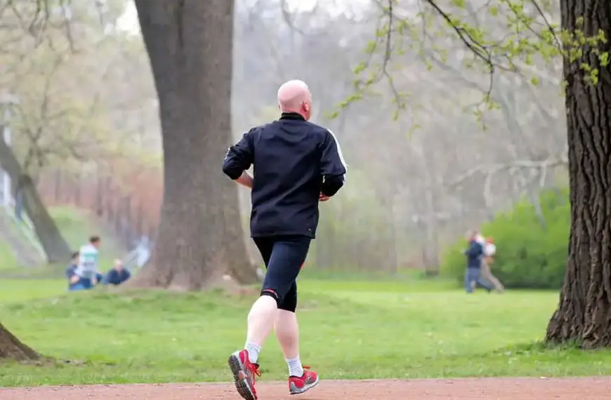 Etwas mehr Haushalte besitzen Fitnessgeräte