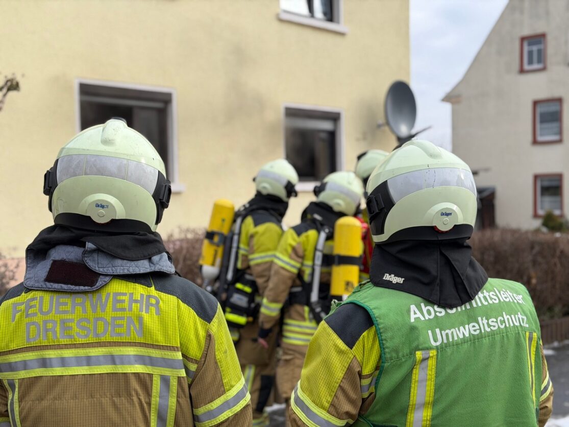 Dresden: Brand in Einfamilienhaus – eine Person verletzt