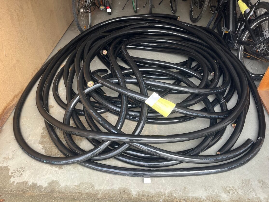 Cuxhaven: Diebstahl von hochwertigen, massiven Kupferkabeln – Eigentümer und Zeugen gesucht