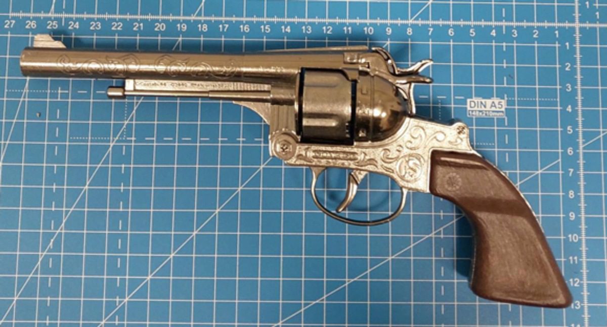 BPOLD-B: Bahnmitarbeitende mit Anscheinswaffe bedroht