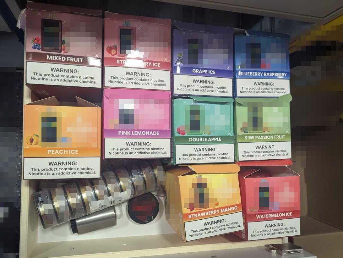 Offenbach: Gemeinsame Kontrolle von Polizei und Zoll – Rund 300 illegale Einweg-Vapes sichergestellt