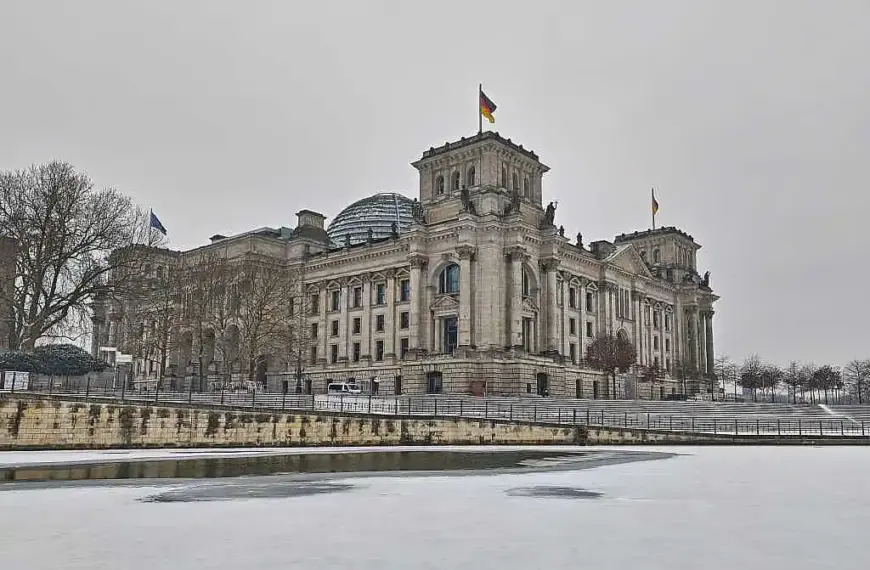 Gericht: Bundestag darf Abgeordnetenmitarbeitern Ausweis verweigern