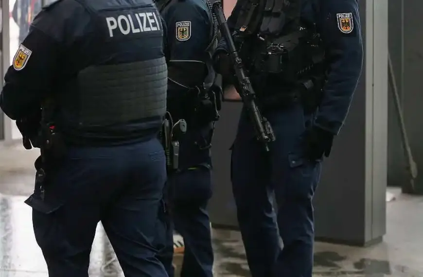 Über 980 Messer- und 2.200 Sexualdelikte an Bahnhöfen und Zügen