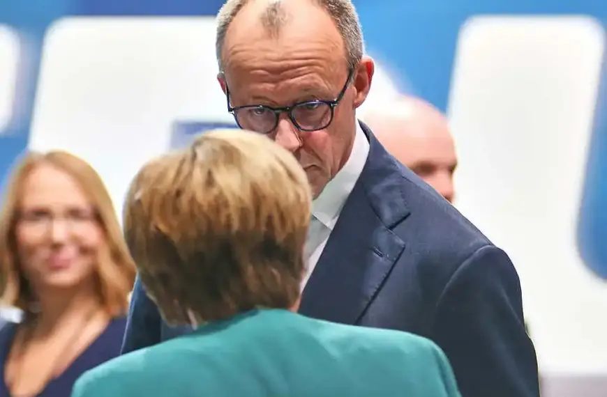 Merz sieht Parteitagsbesuch von Angela Merkel als „Bereicherung“