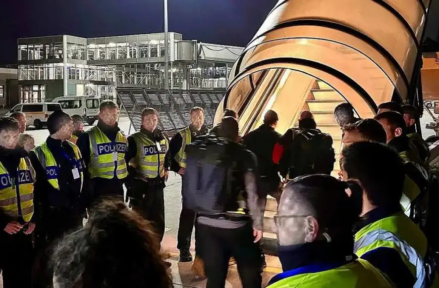 Deutschland schiebt 20 Straftäter mit Charterflug nach Kabul ab