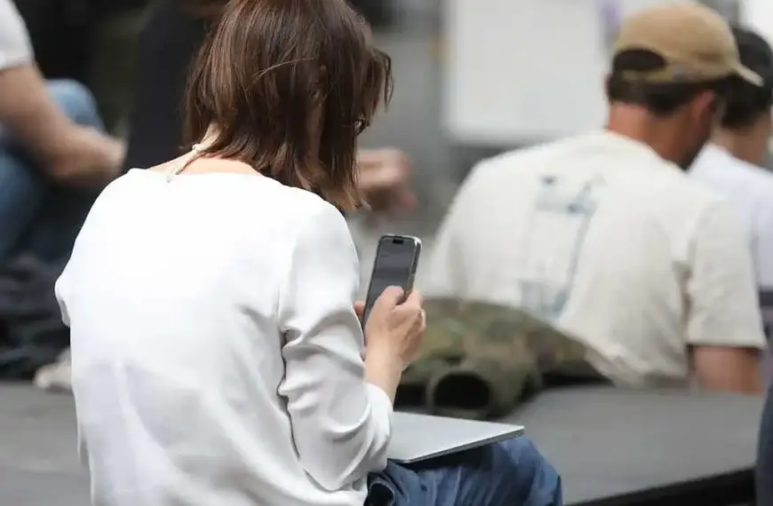 SPD macht ernst mit Social-Media-Verbot für Unter-14-Jährige