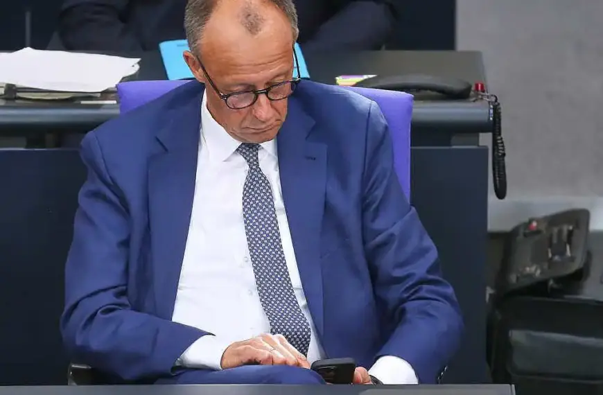 Merz telefoniert wegen Iran-Luftschlägen mit Partnern