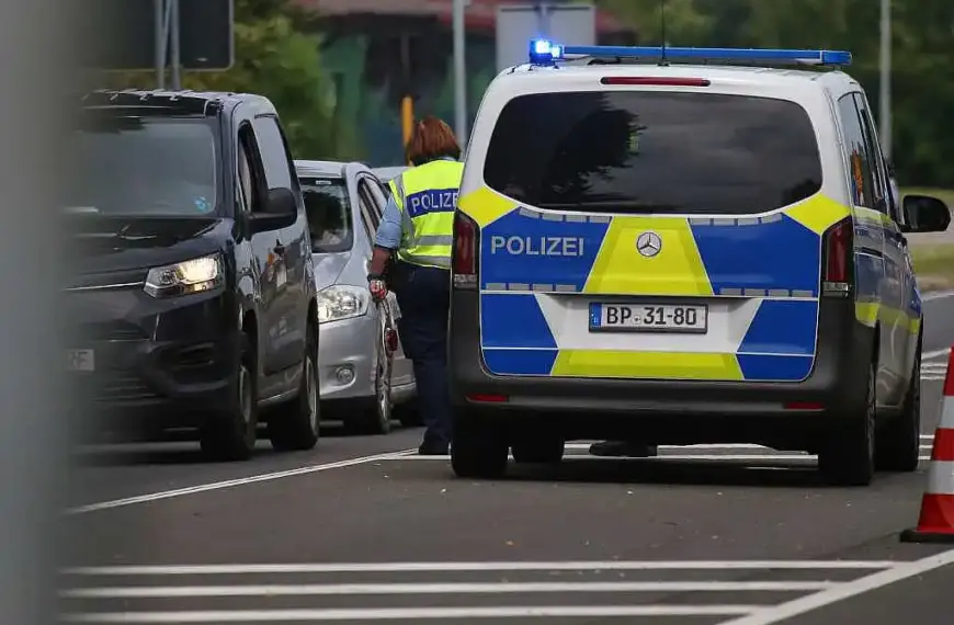 Dobrindt verlängert Grenzkontrollen um weitere sechs Monate