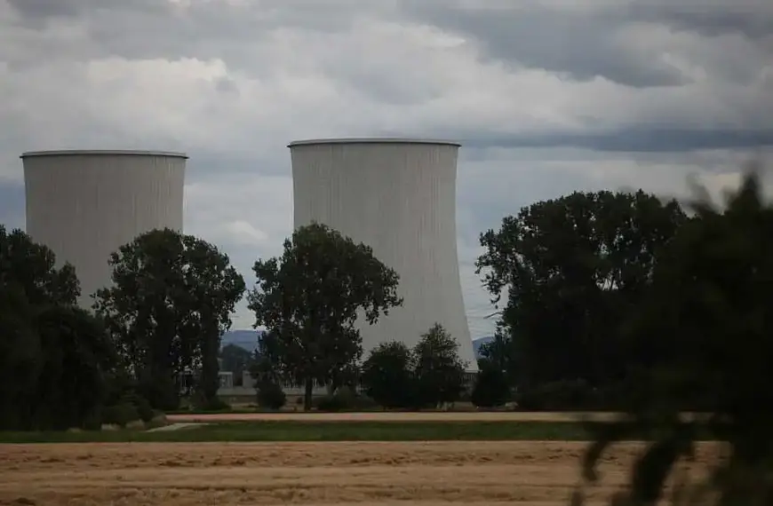 Bundesumweltminister lehnt von der Leyens neuen Atomkurs ab