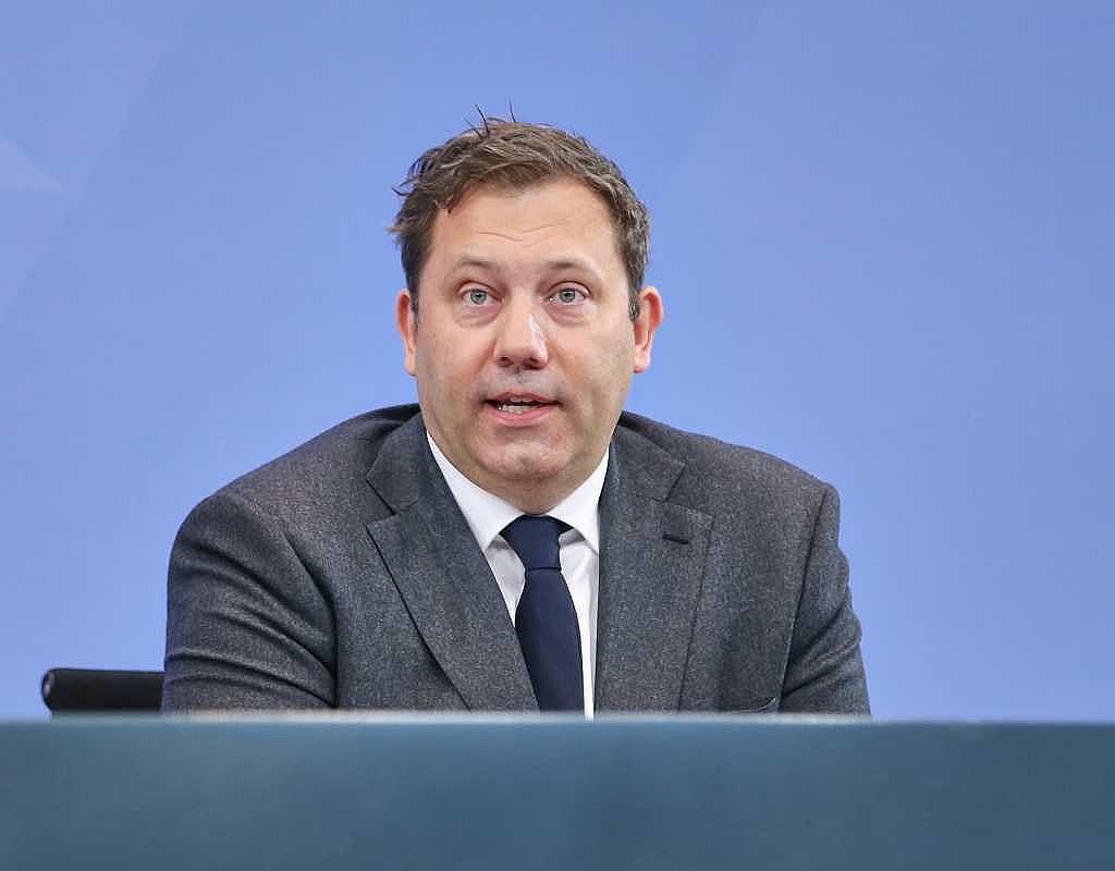 Klingbeil kündigt schärfere kartellrechtliche Verfolgung von Mineralölkonzernen an