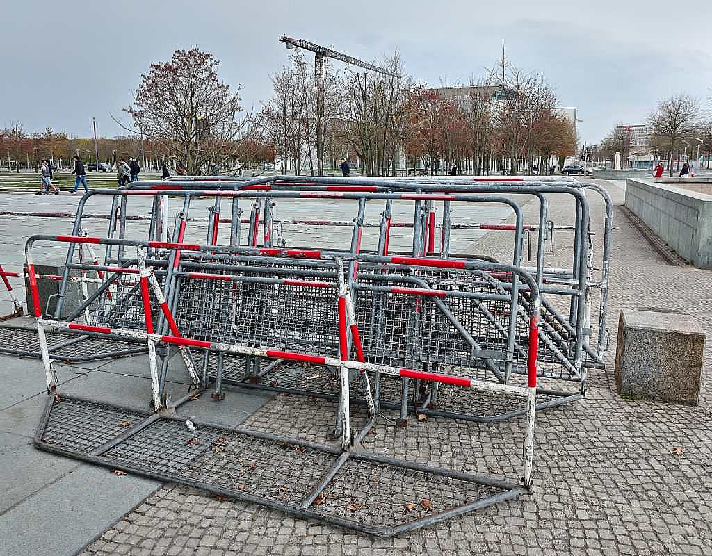 Selenskyj zu deutsch-ukrainischen Regierungskonsultationen in Berlin eingetroffen