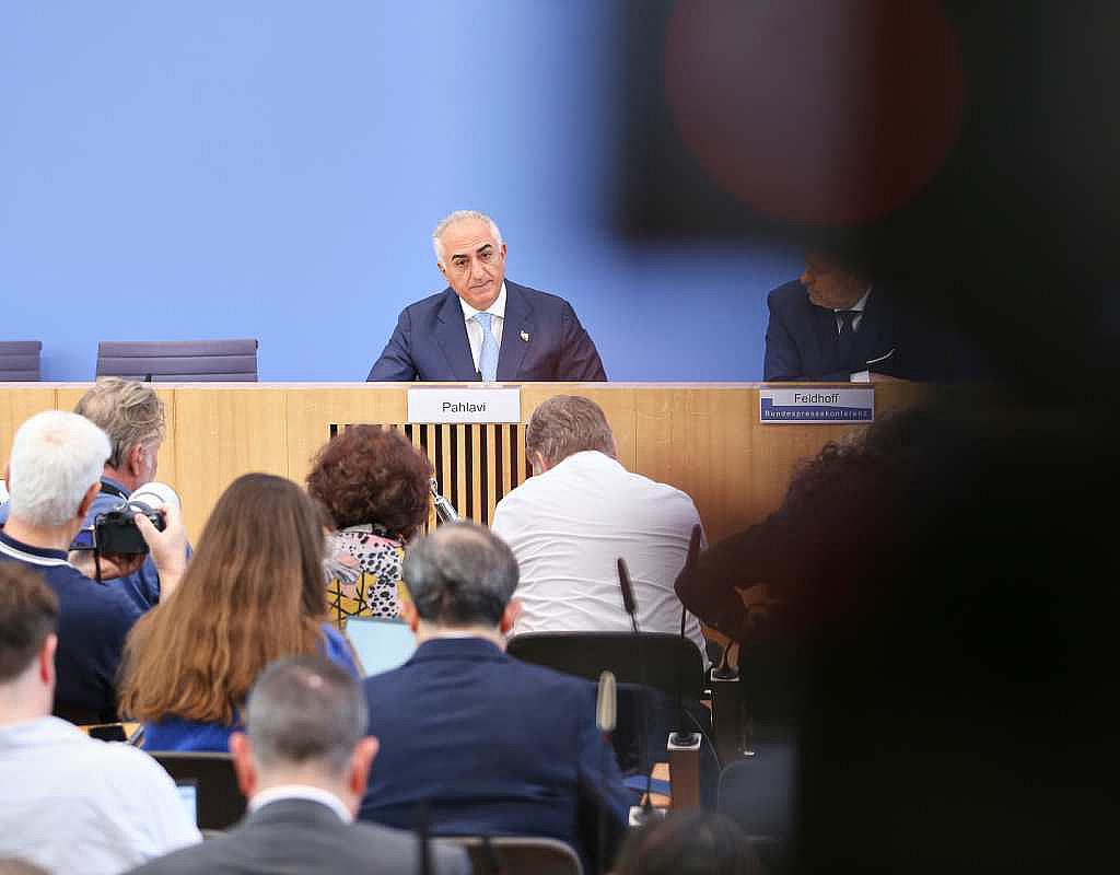 Schah-Sohn Reza Pahlavi kritisiert westliche Untätigkeit gegen iranisches Regime